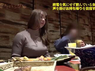 【勃ちの悪い方必見】乳圧パイズリ&締まり抜群すぎてチ●コ暴発不可避！「まだ我慢して！頑張れるよね？？」鍛え抜かれたカラダをビクンビクンに仰け反り絶頂！朝まで超アクロバティックにイキまくる！！！：朝までハシゴ酒109 in 蒲田駅周辺の高画質フル動画はurlをコピペで⇛https://is.gd/lcbxmh